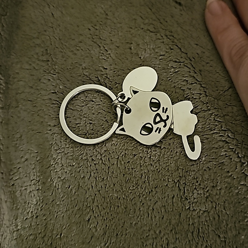 Kitty Keychain w engraveable tag